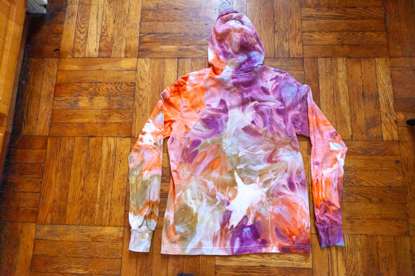 Pile of Leaves lightweight long sleeve hoodie, L